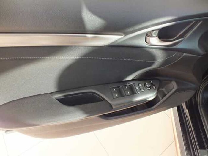 Honda Civic 1.0 i-VTEC Turbo Elegance